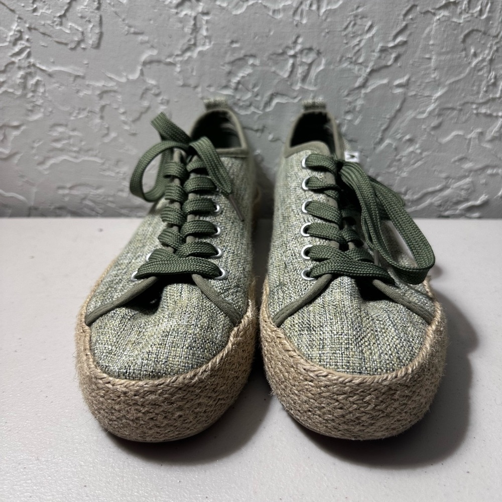 Pitas Green Casual Sneakers